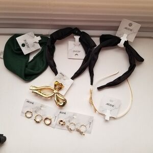 New 7 Piece Of Ardenes Accessories. Headbands Rings( Size 6/7) & Hair Clip
